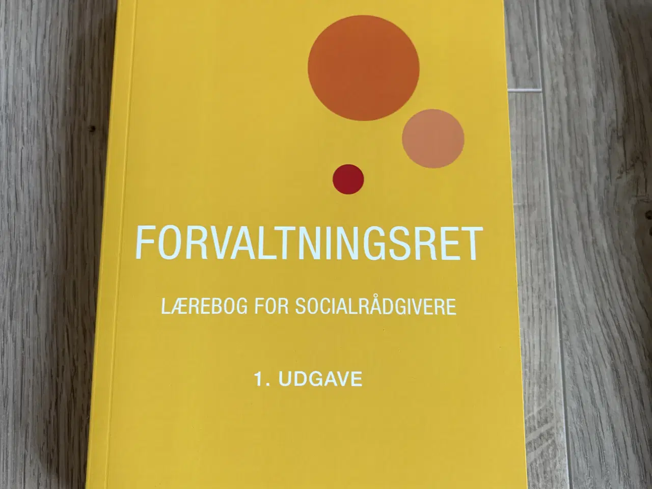 Billede 1 - Forvaltningsret lærebog socialrådgivere 