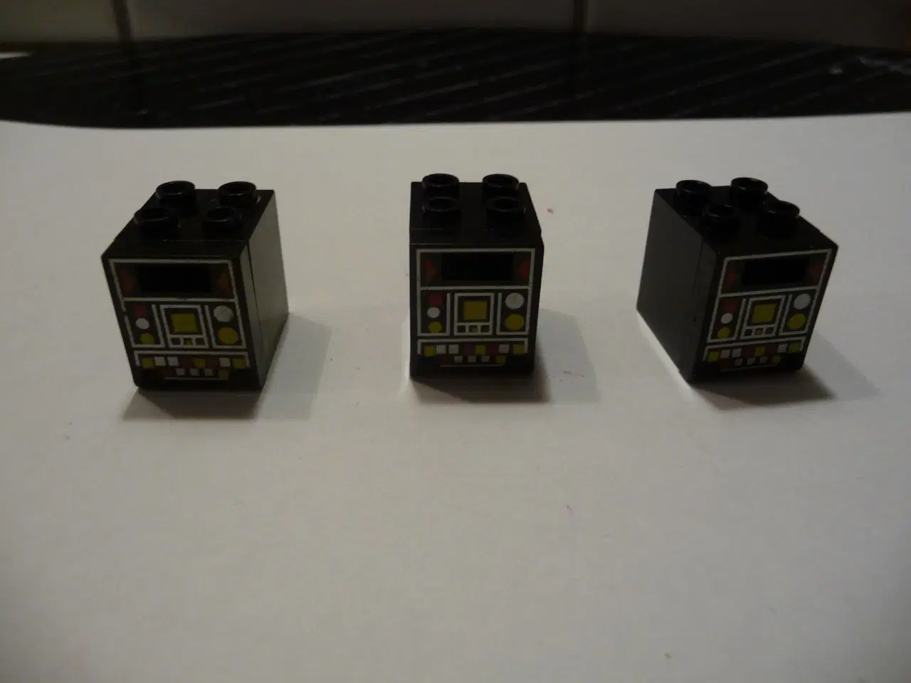 Billede 1 - lego sorte klodser rumlego 3 stk