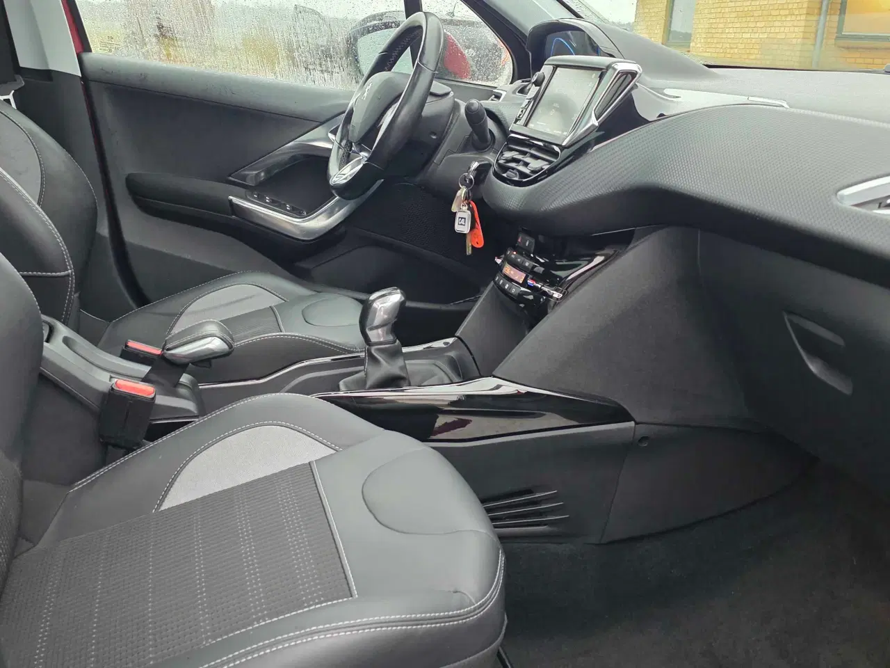 Billede 13 - Peugeot 2008 1.6 Diesel med træk 