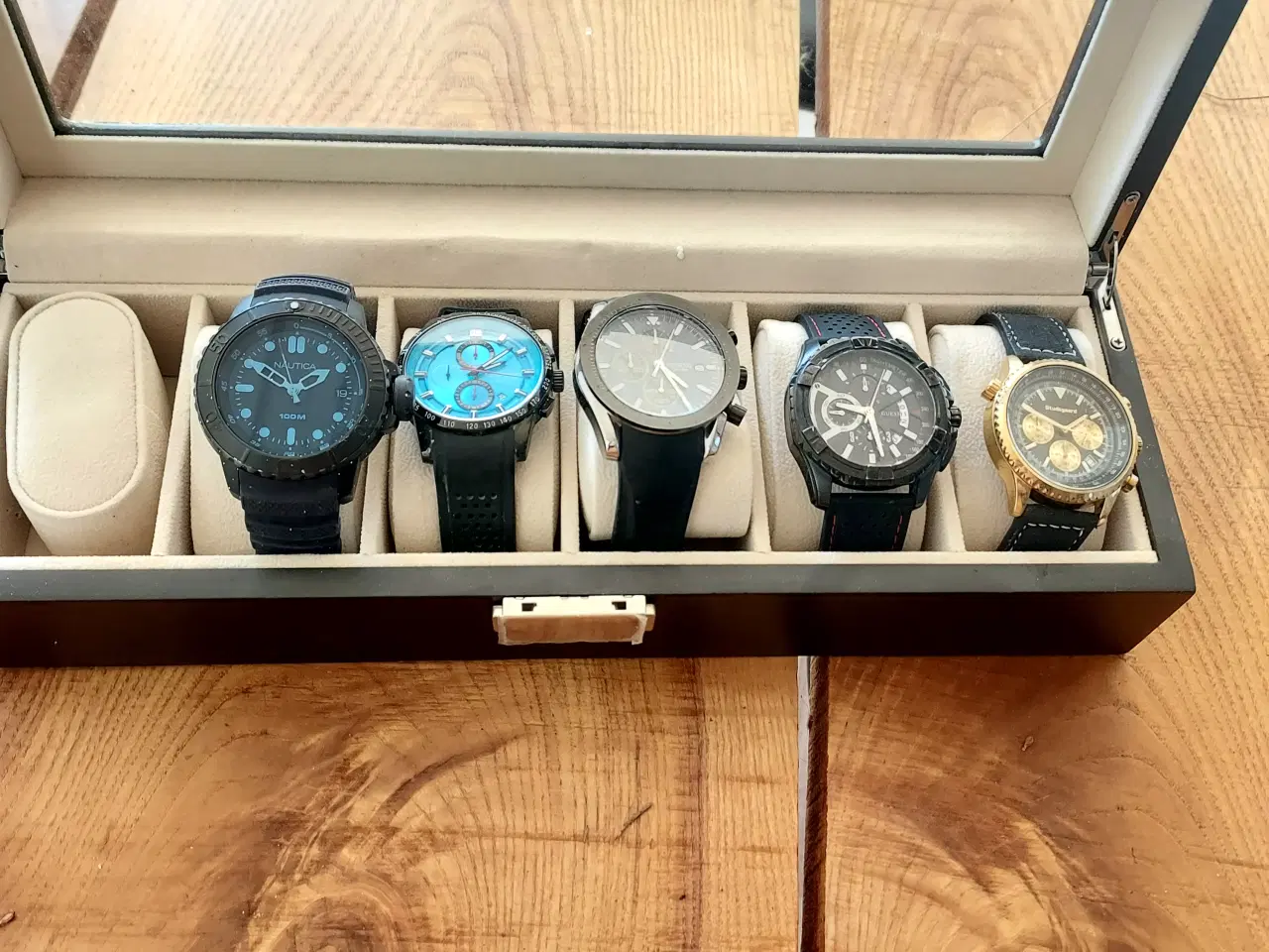 Billede 2 - Urboks med div ure sælges helst samlet