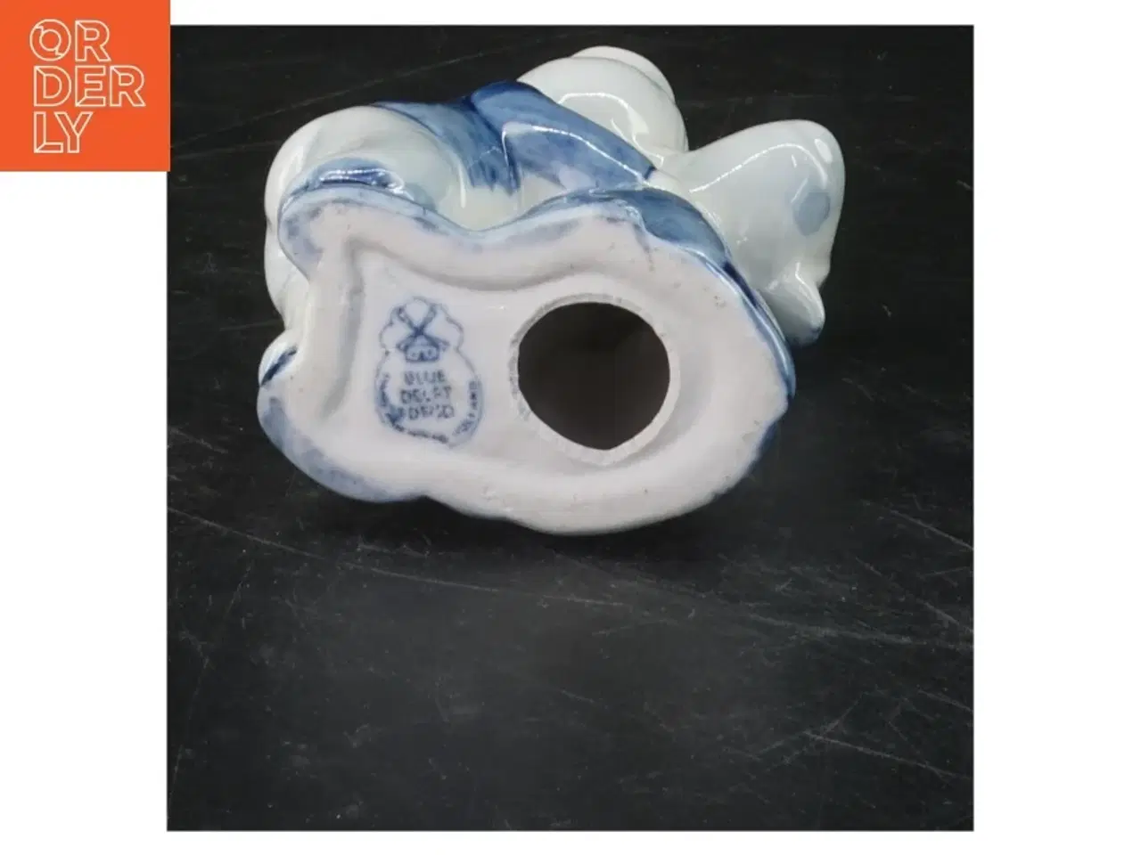 Billede 2 - Keramisk kyssefigur (str. 11x8x4 cm)