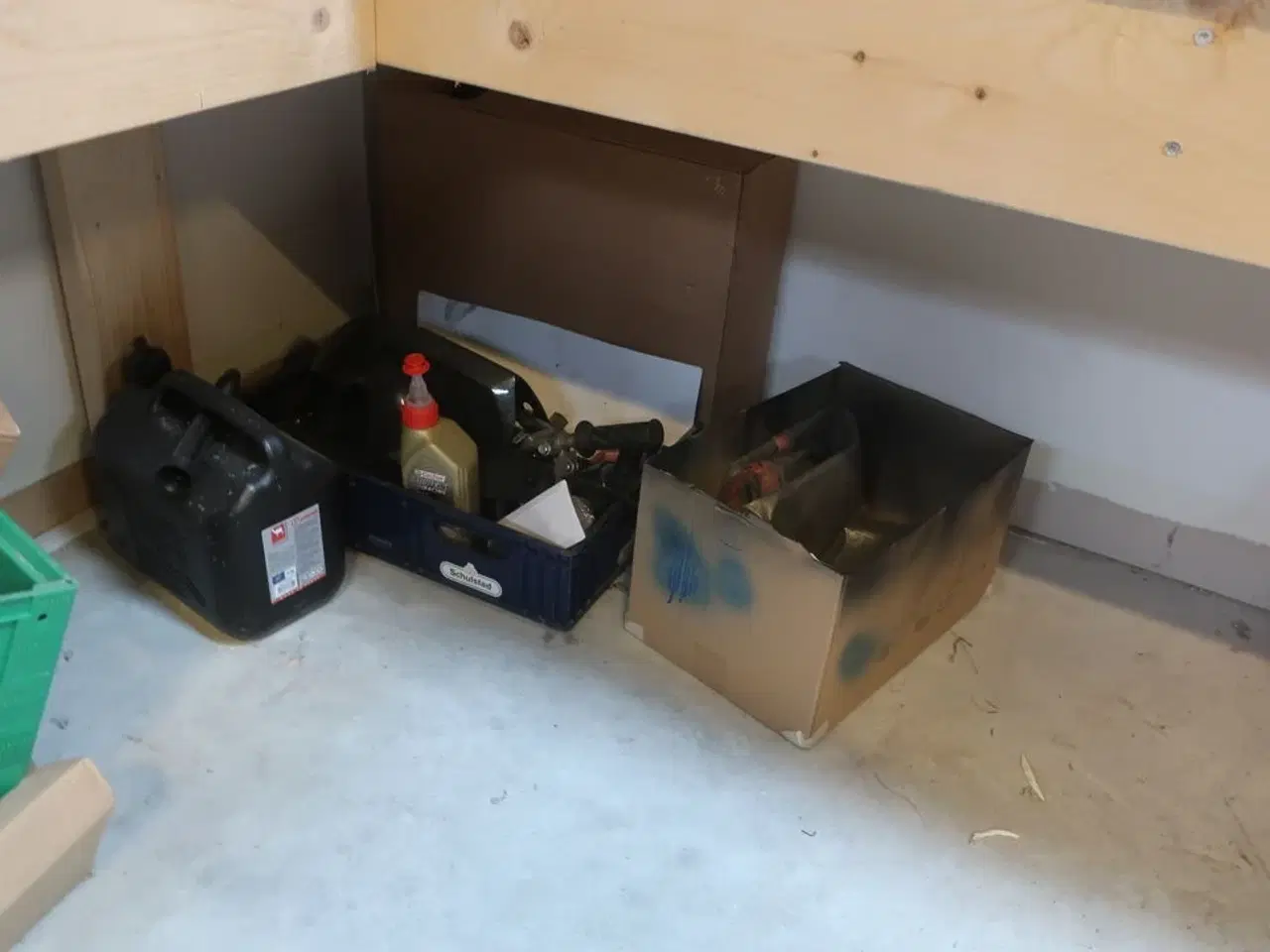 Billede 3 - Tøm hjørne for løse dele se billeder