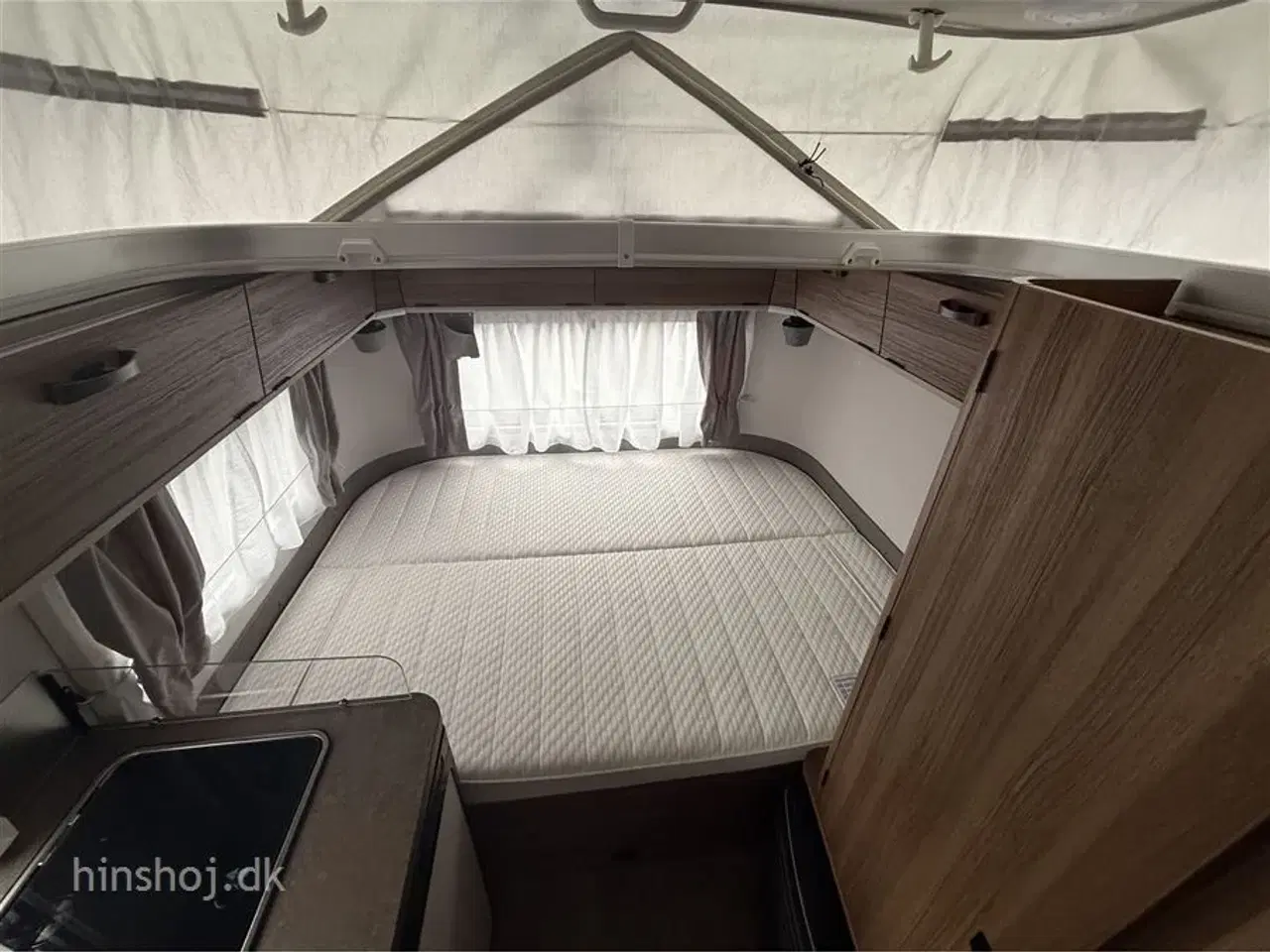 Billede 2 - 2026 - Eriba Touring 430 Legend Lækker rejsevogn med fast dobbeltseng fra Hinshøj Caravan