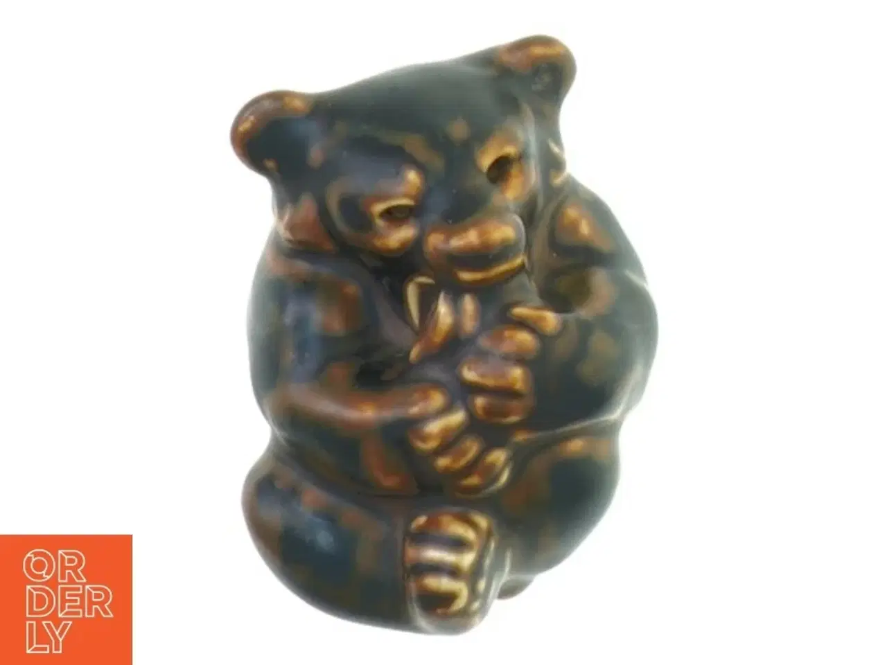 Billede 1 - Liggende bjørn med fod i mund fra Royal Copenhagen (str. 8 x 5 cm)