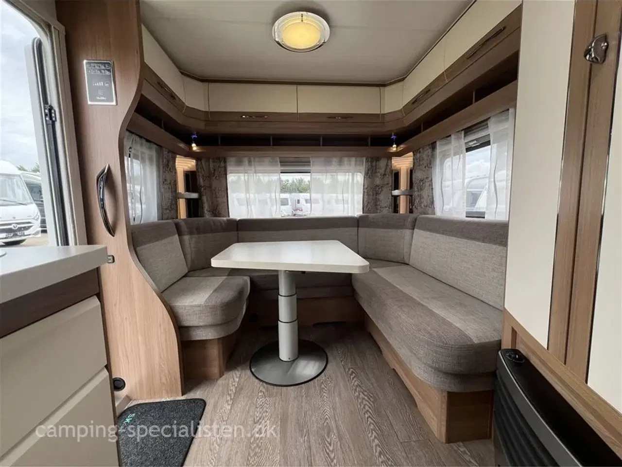 Billede 7 - 2021 - Hobby De Luxe 495 UL DK line   2021 Hobby 495 UL De Luxe DK LINE - se den nu hos Camping-Specialisten.dk