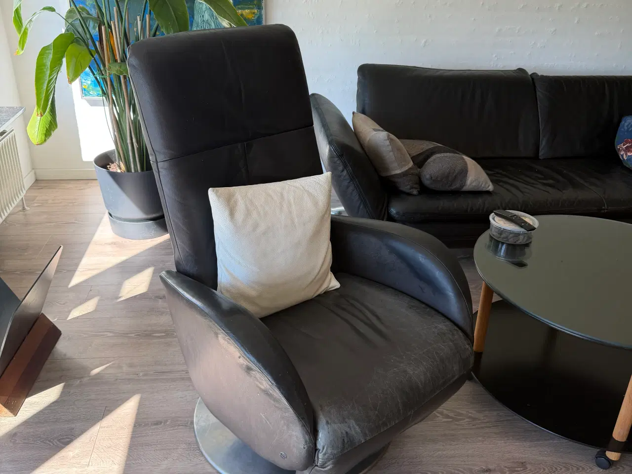 Billede 2 - Sofagruppe i sort læder 