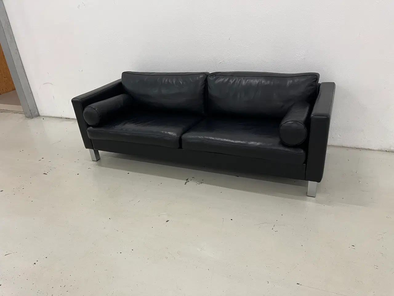 Billede 4 - Mogens Hansen MH321 3Pers.Sofa i sort semianilin.