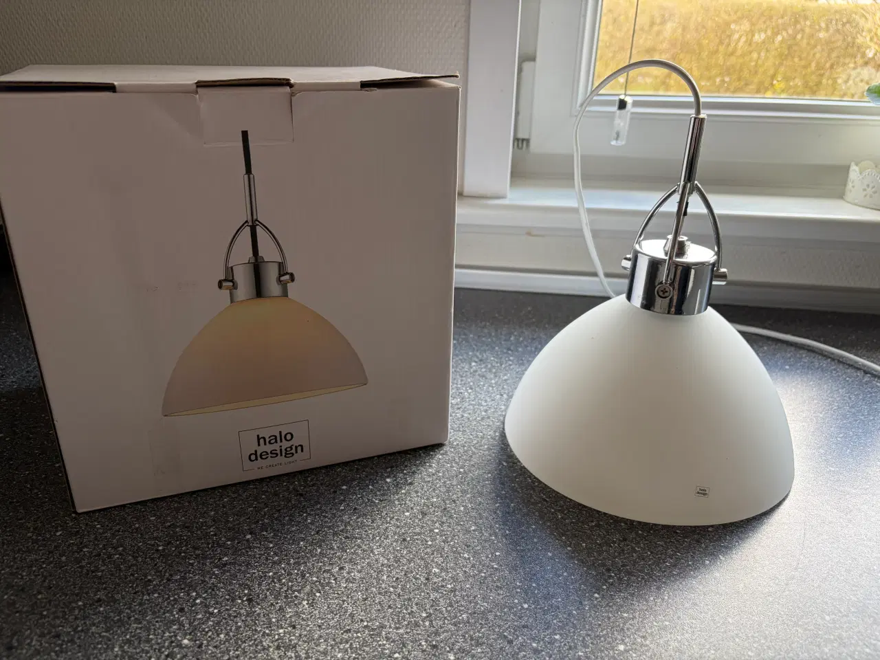 Billede 1 - Loftspendel mrk Halo. 