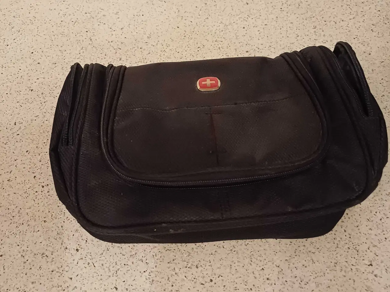 Billede 1 - Wenger toilettaske, til ophæng.