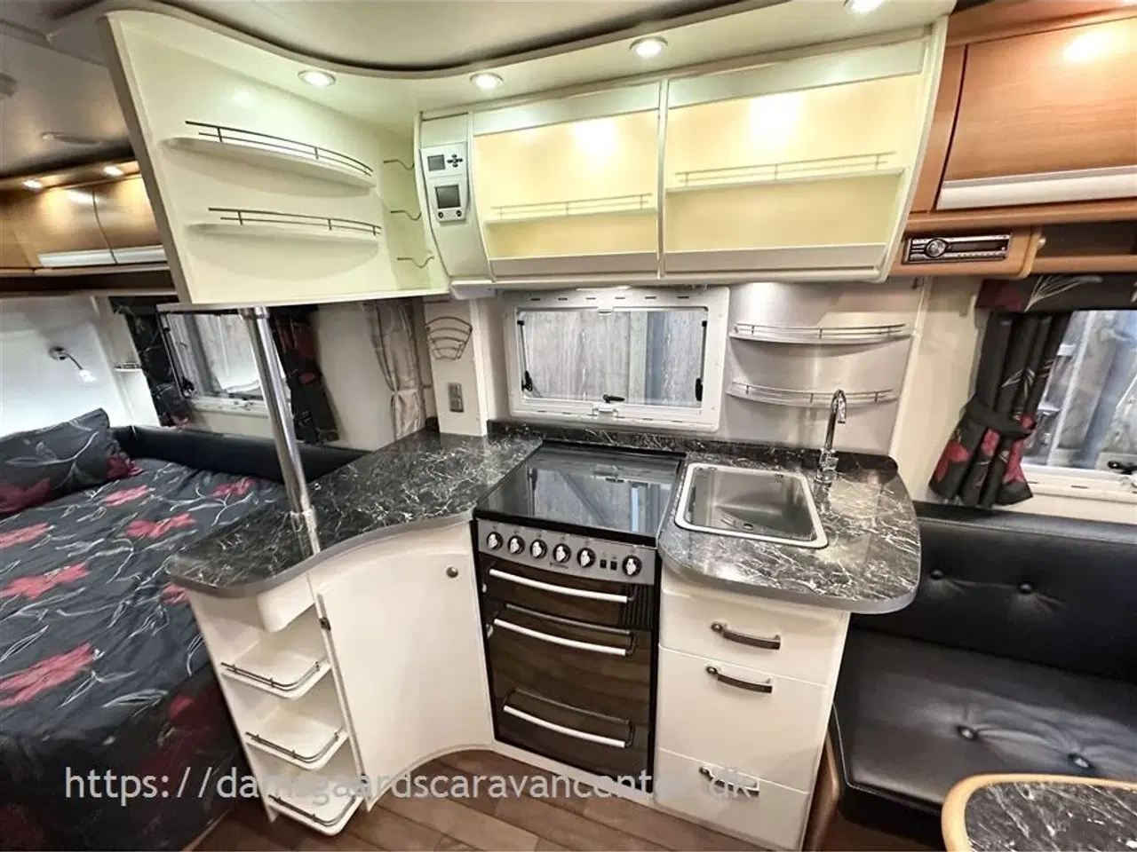 Billede 15 - 2011 - Cabby Comfort 650+ FT White Line Dobbeltseng - Centralvarme - Mover - Fortelt