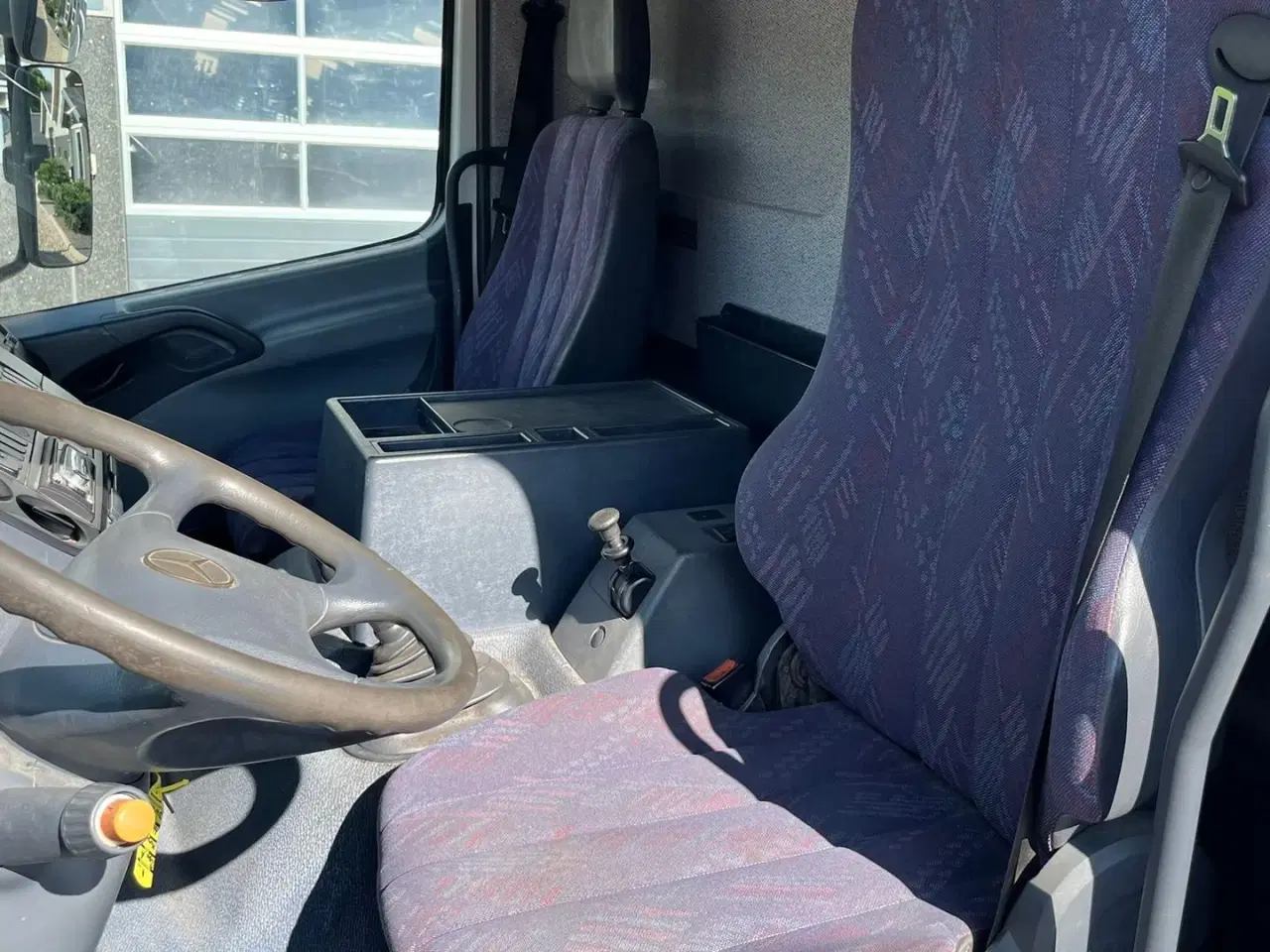 Billede 11 - Mercedes Atego  Knæklad 7.5m, med rampe i fuld brede i bag.