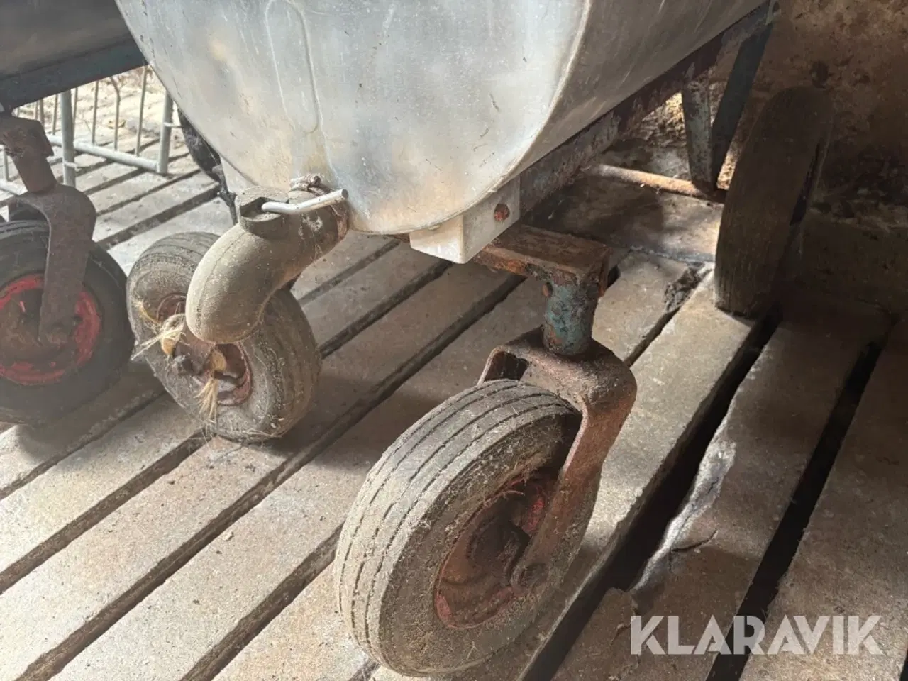 Billede 12 - Kalvefodervogn 2 styk.