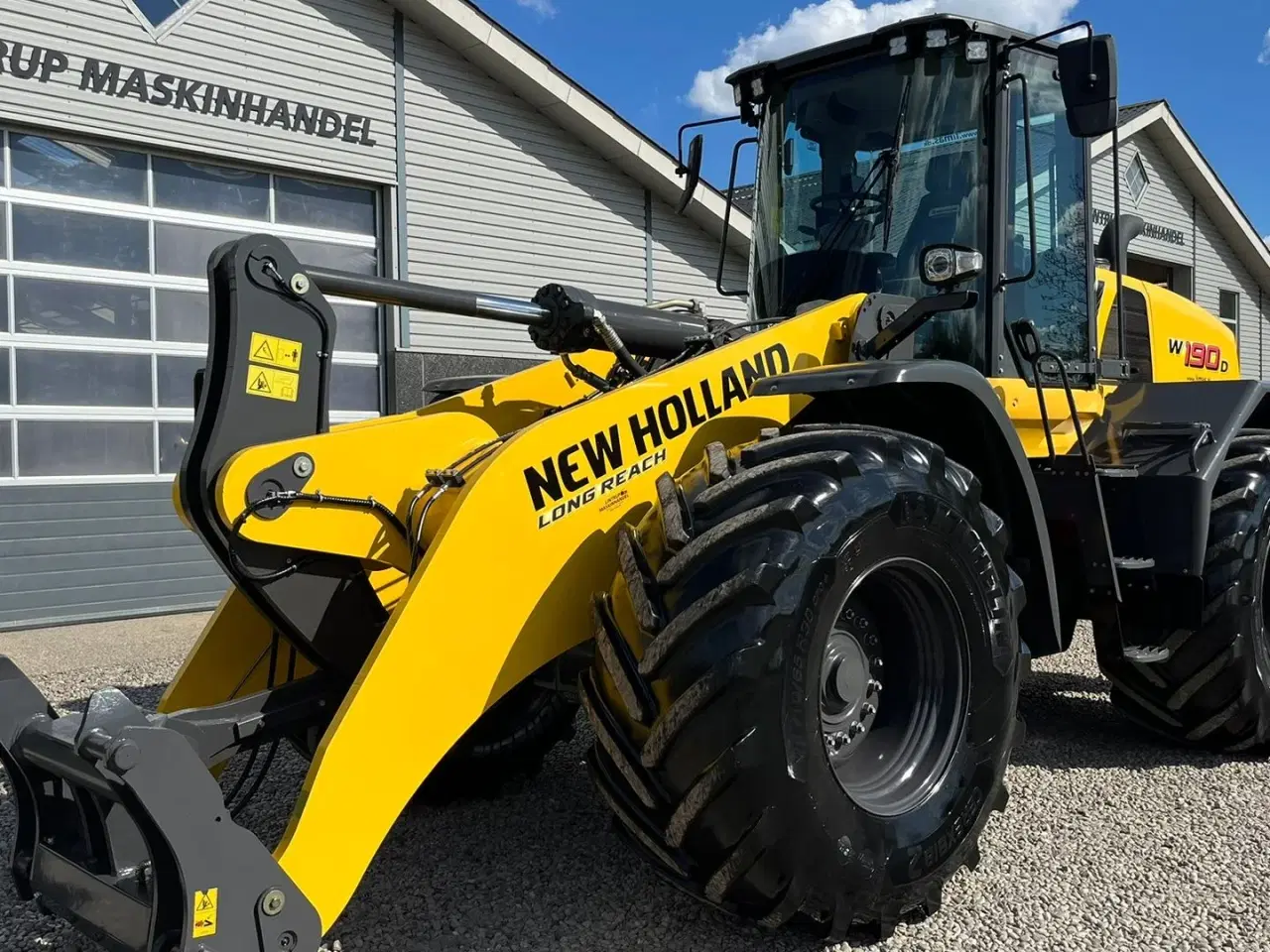 Billede 2 - New Holland W190D DK-Model. LONG REACH med de høje VF 710/65R30 hjulmontering