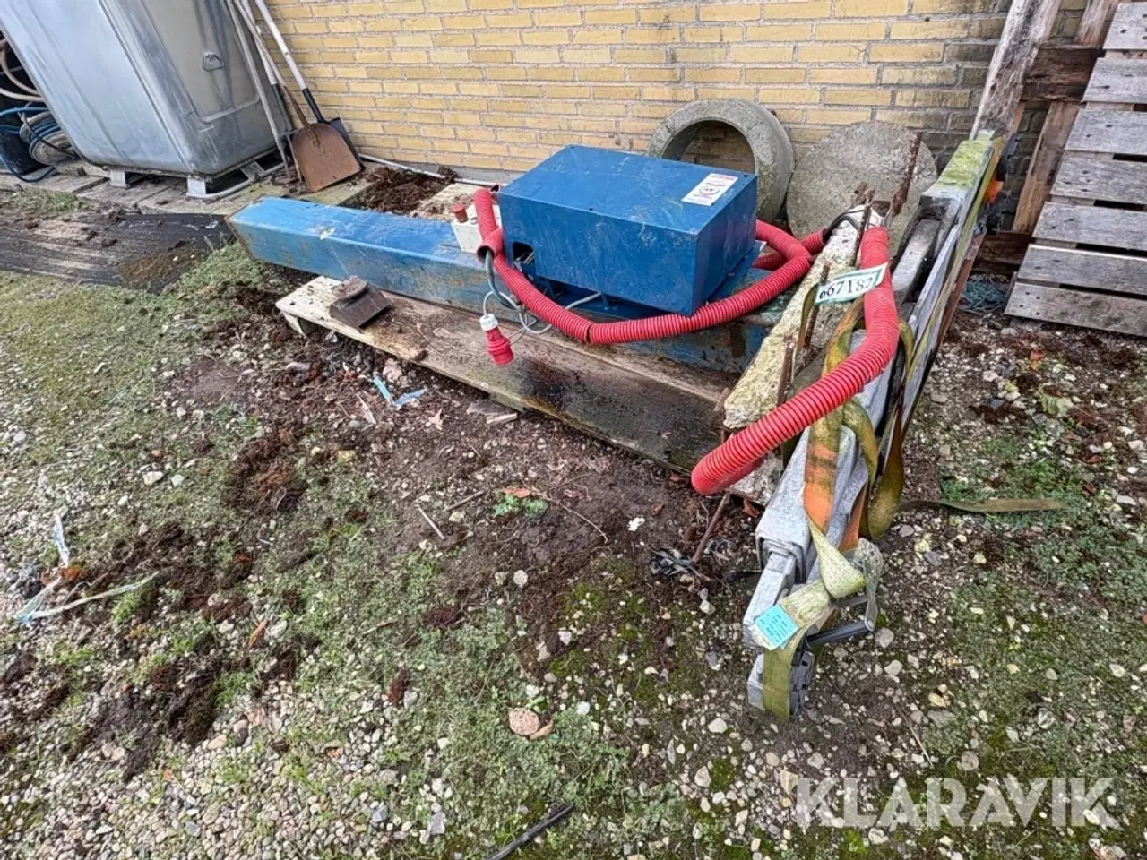 Billede 1 - Ensøjlet lidt