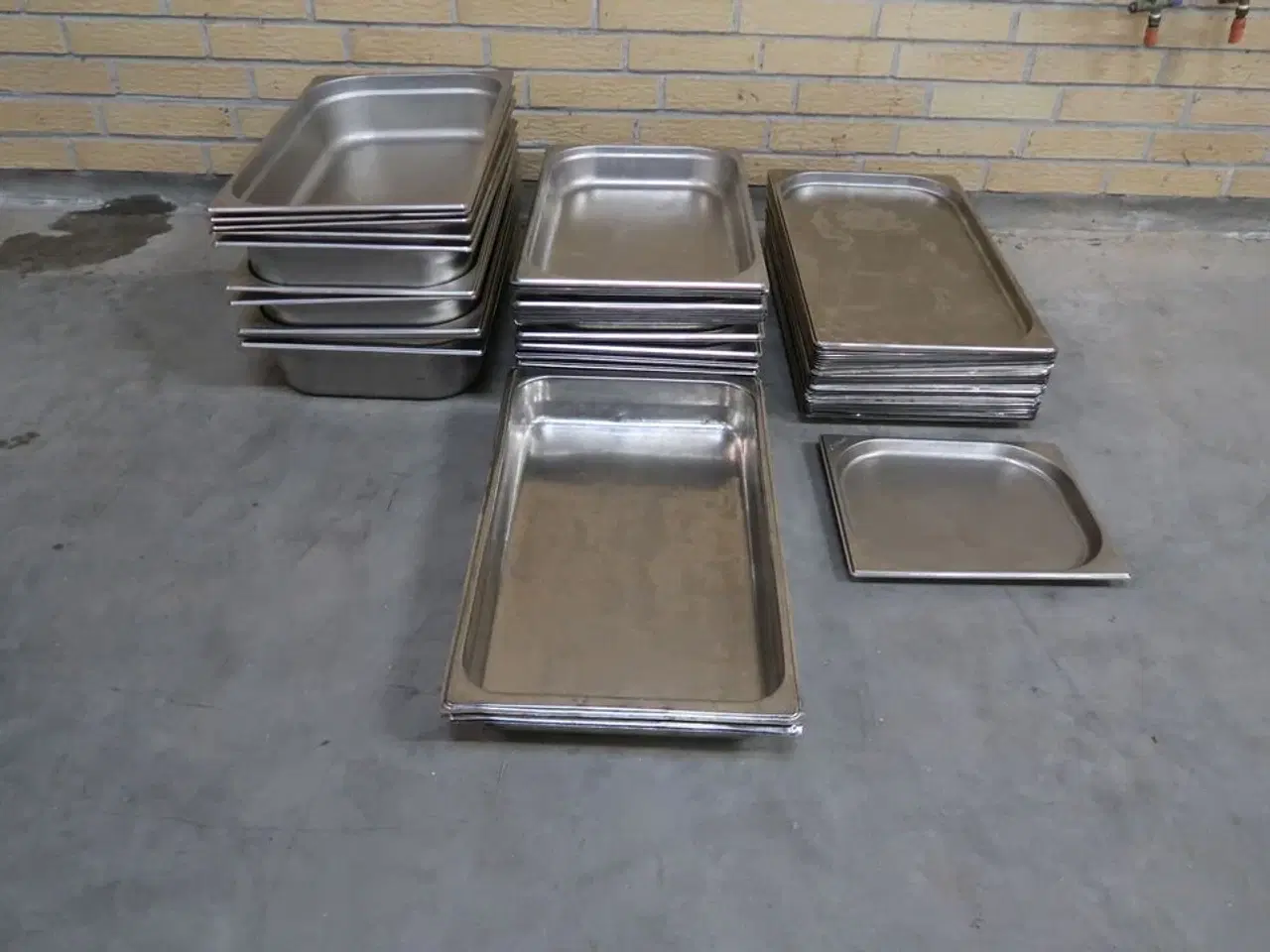 Billede 1 - 71 stk. ass. Rustfrit stål kantiner