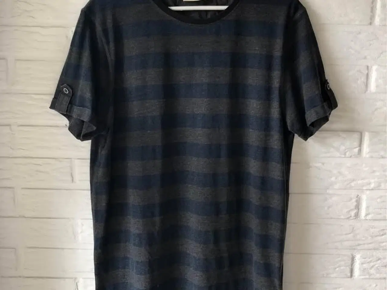 Billede 1 - Markus T-shirts str. L - 2 stk