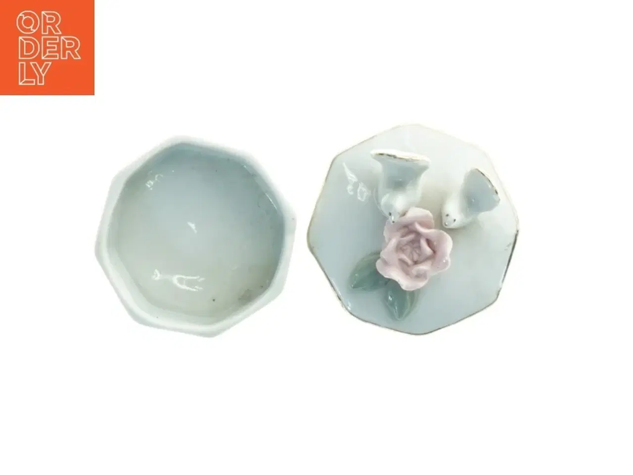 Billede 4 - Porcelænsskrin med due-figurer (str. 6 x 5 cm)