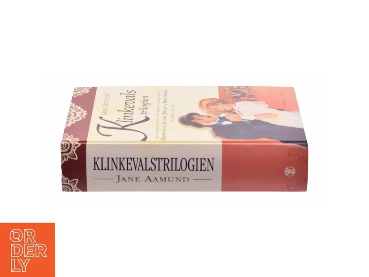 Billede 2 - Klinkevalstrilogien : Klinkevals, Juliane Jensen, Oven vande af Jane Aamund (Bog)