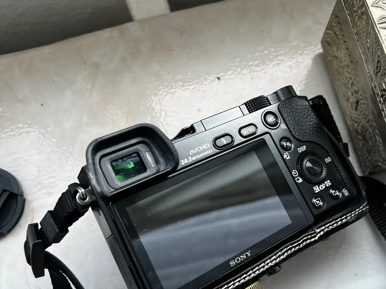 Billede 4 - Sony A6000 kamera - Som ny (inkl. cover)