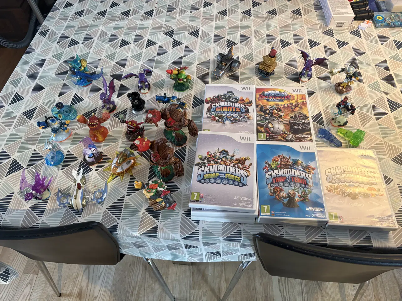 Billede 2 - Nintendo wii inkl tilbehør, spil og skylanders