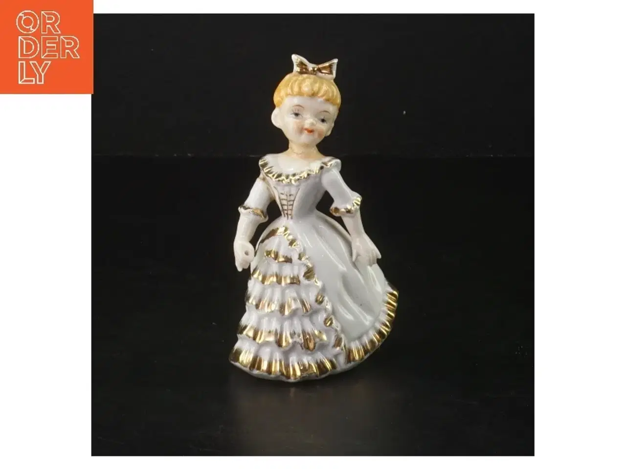 Billede 1 - Porcelænsfigur af pige i kjole (str. 12 cm)