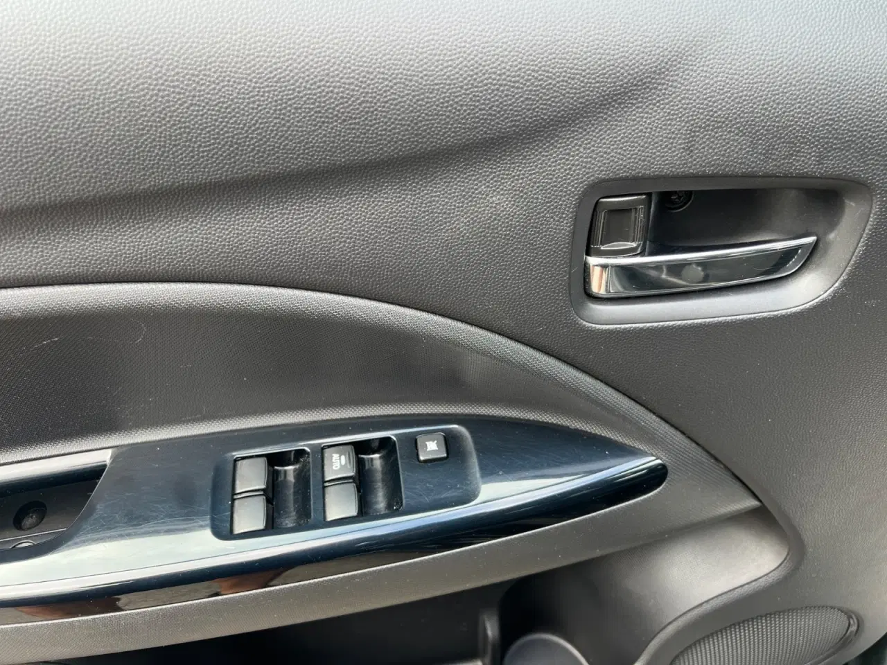 Billede 8 - Mitsubishi Space Star 1,2 Inlead