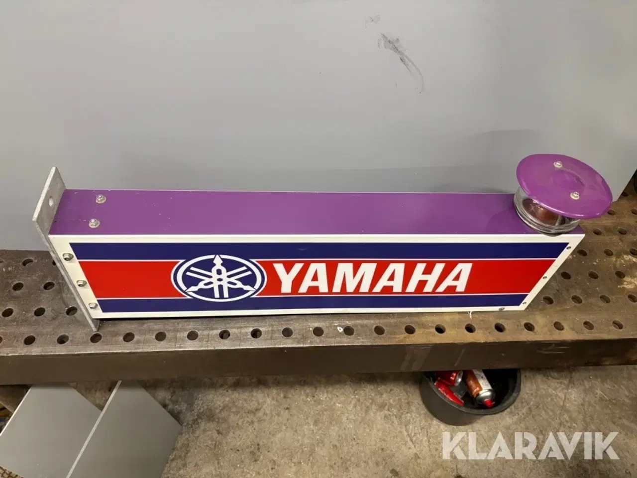 Billede 2 - Skilt med lys i top