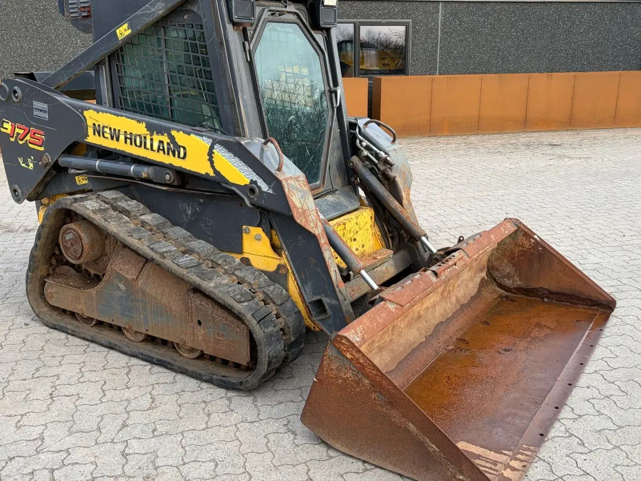 Billede 1 - New Holland C175