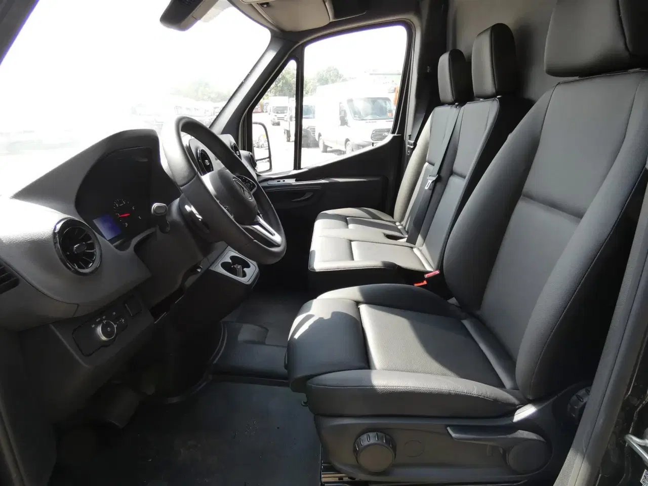 Billede 9 - Mercedes-Benz Sprinter 317 2,0 CDI A2 H2 RWD 9G-Tronic 170HK Van Aut.