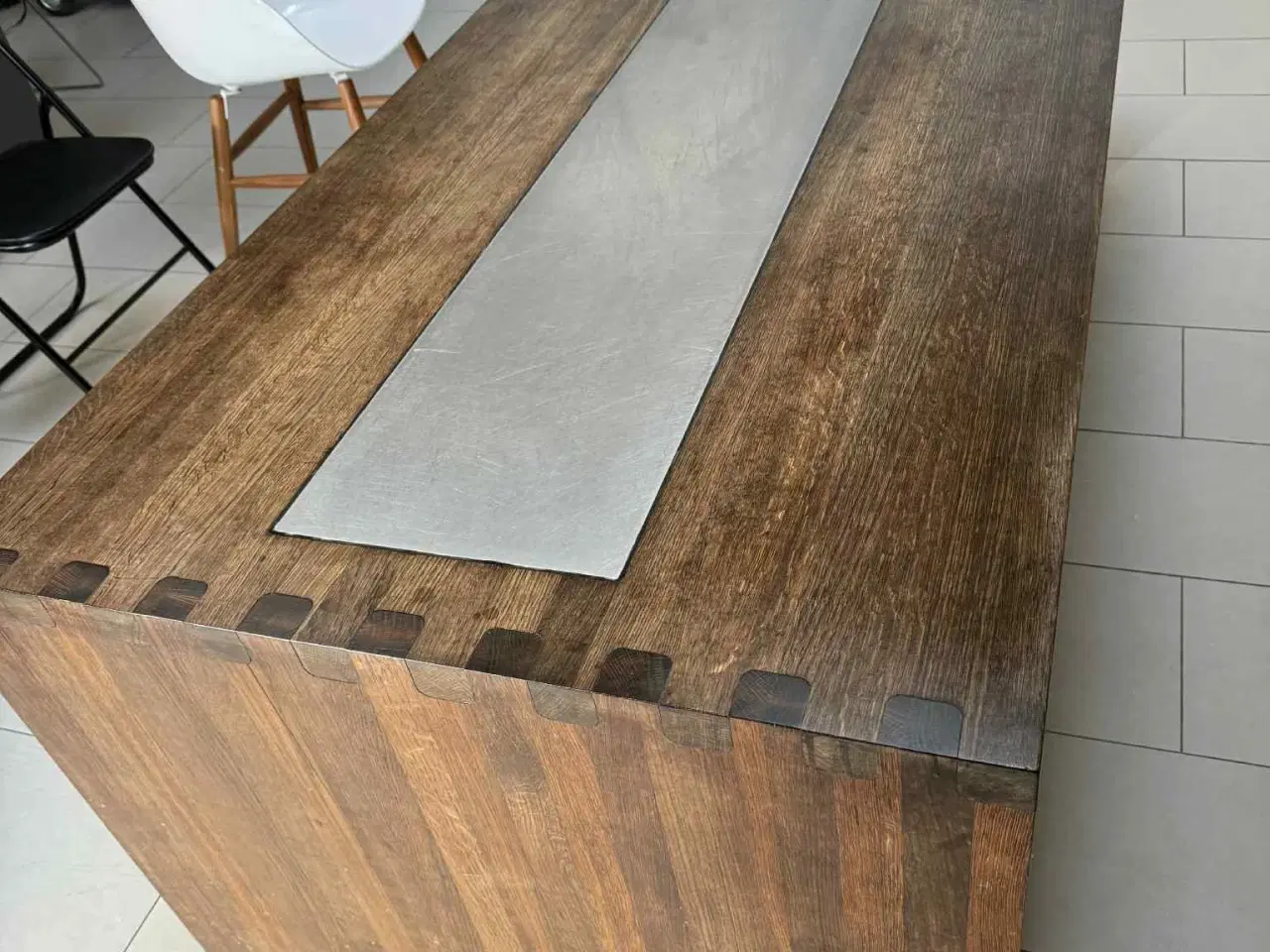 Billede 1 - Spisebord i røget eg