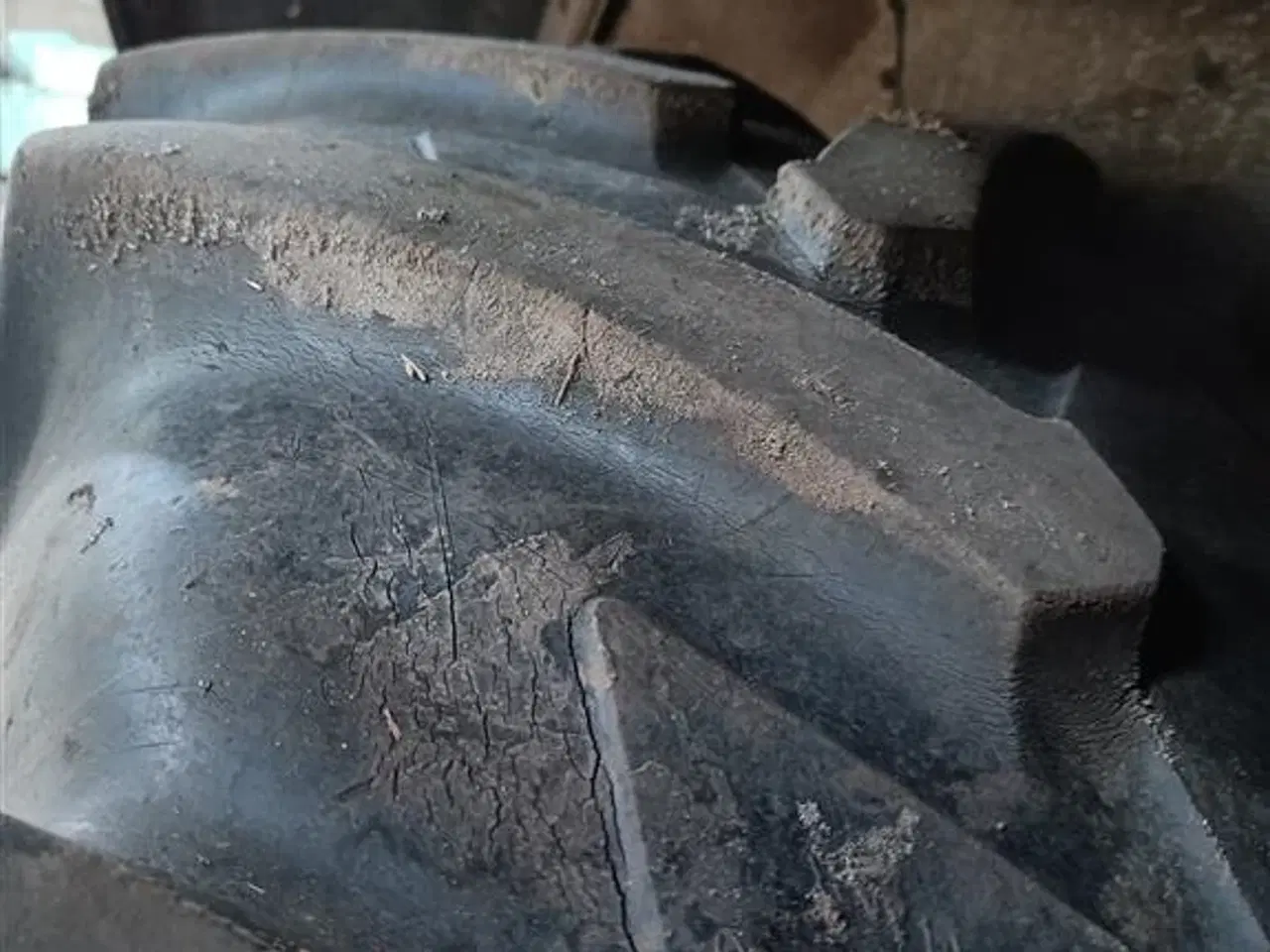 Billede 10 - Valtra 6750 frontlæsser, skovl, storsækkeløfter og betonvægtklods