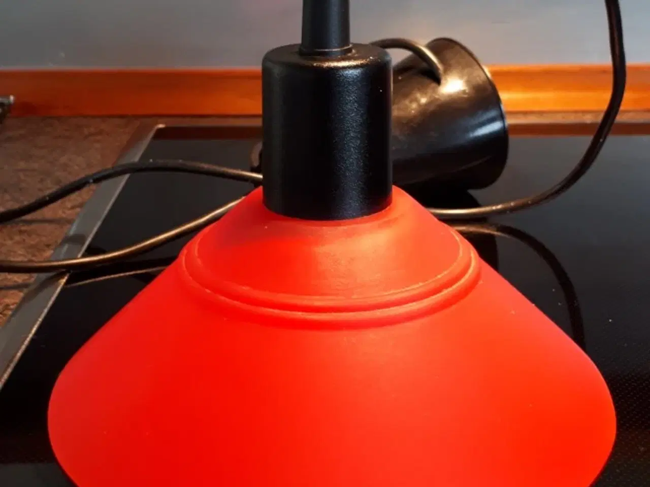 Billede 1 - Pendel i rødt glas Ø 18 cm