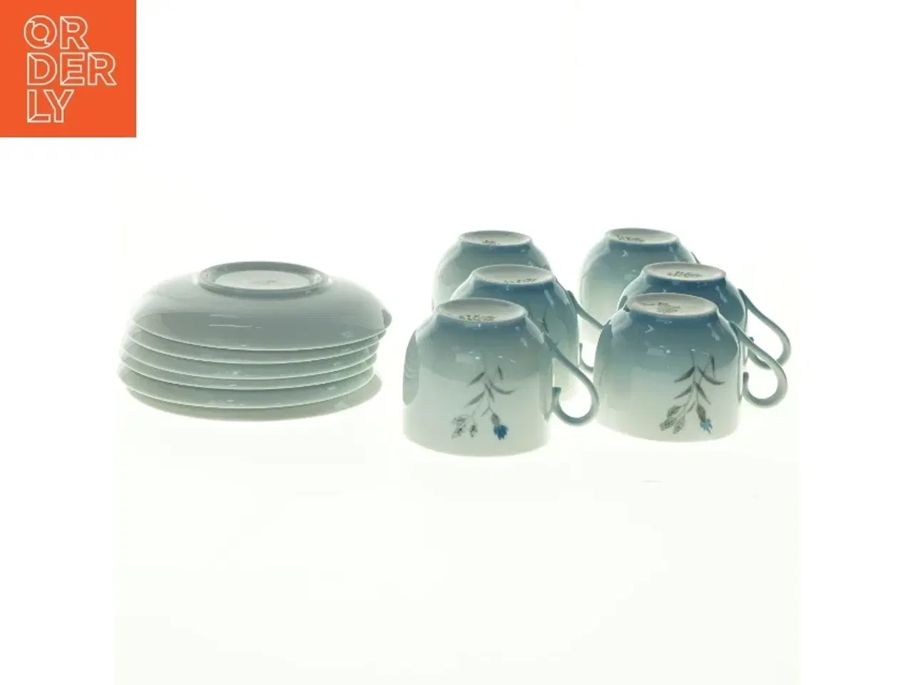 Billede 2 - Porcelæn kaffesæt med blomstermotiv, Blå kornblomst, Demeter fra Bing Og Grøndahl (str. Diameter 13,5 cm h 7 cm)