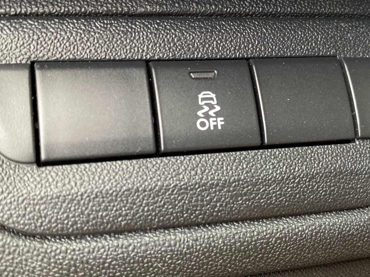 Billede 10 - Peugeot 2008 1,2 e-Vti Active Connect 82HK