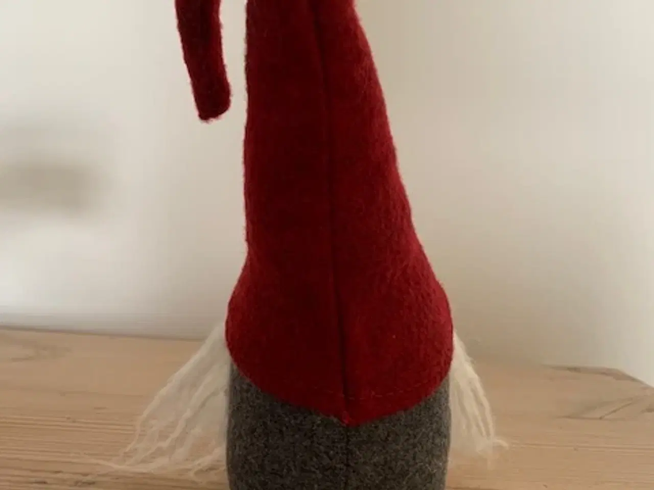 Billede 3 - Nisse med næse og ingen/skjulte øjne