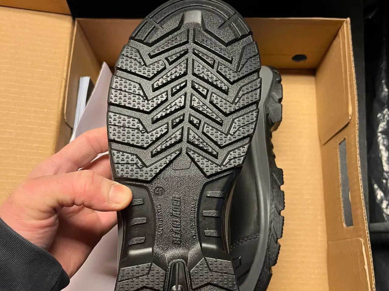 Billede 2 - Hel Ny Sikkerhed sko str 41