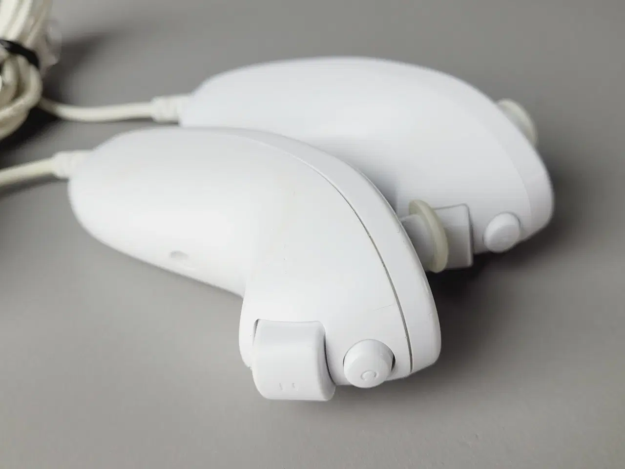 Billede 4 - ⭐️· 🎮 Originale Wii Nunchuk controllere (2 stk.) 