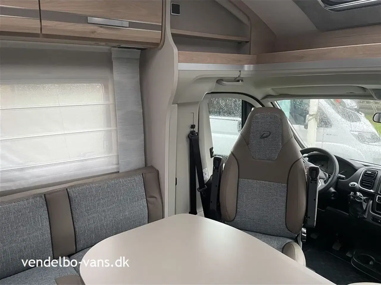 Billede 22 - 2023 - Dethleffs Pulse Classic T 7051 EB   Luksuriøs camper med enkeltsenge og stor garage
