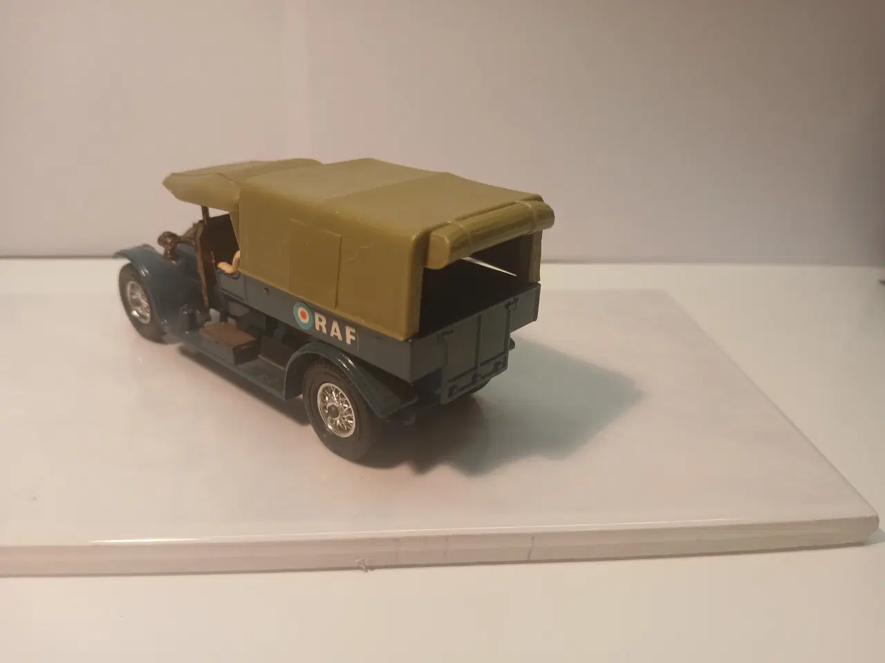 Billede 4 - MODELBIL, MATCHBOX, MODELS OF YESTERYEAR Y13