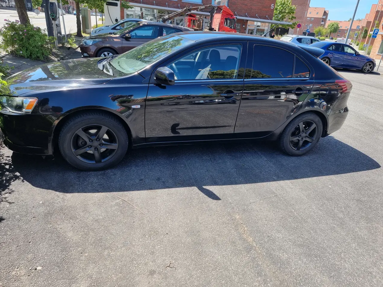 Billede 1 - Mitsubishi lancer 1.8 sportsback 