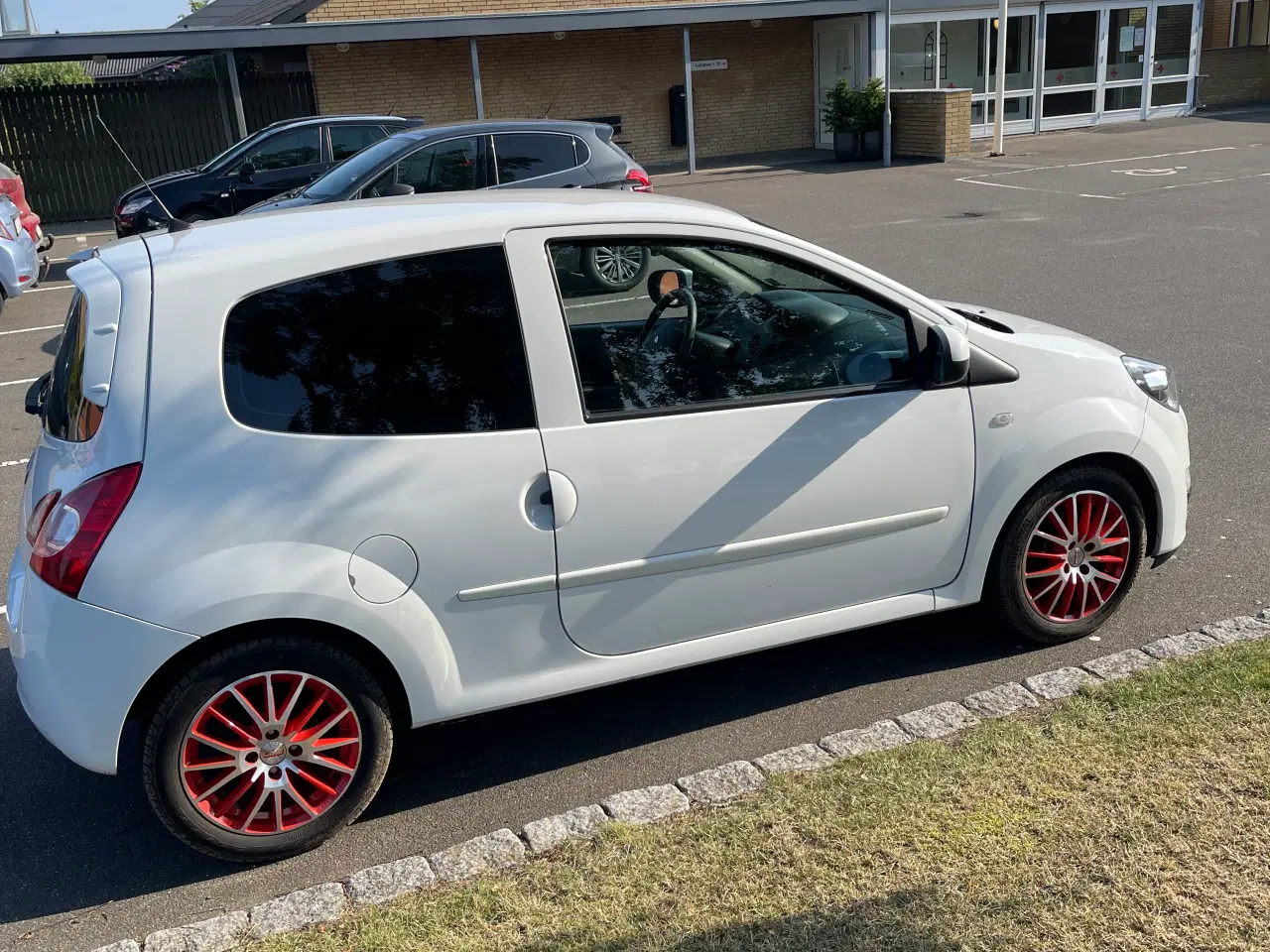 Billede 2 - Twingo til salg