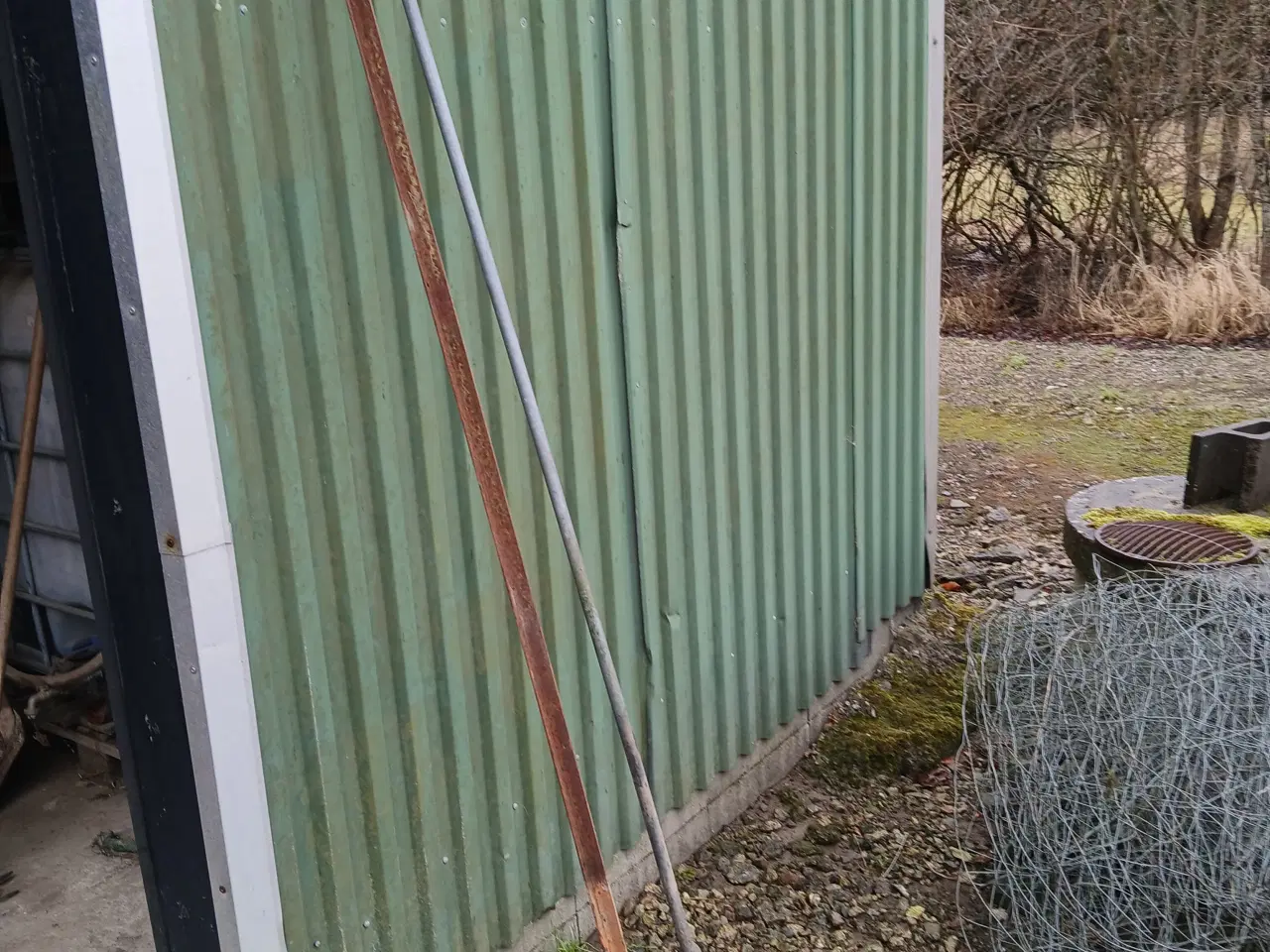 Billede 2 - Pæle til vildthegn skov