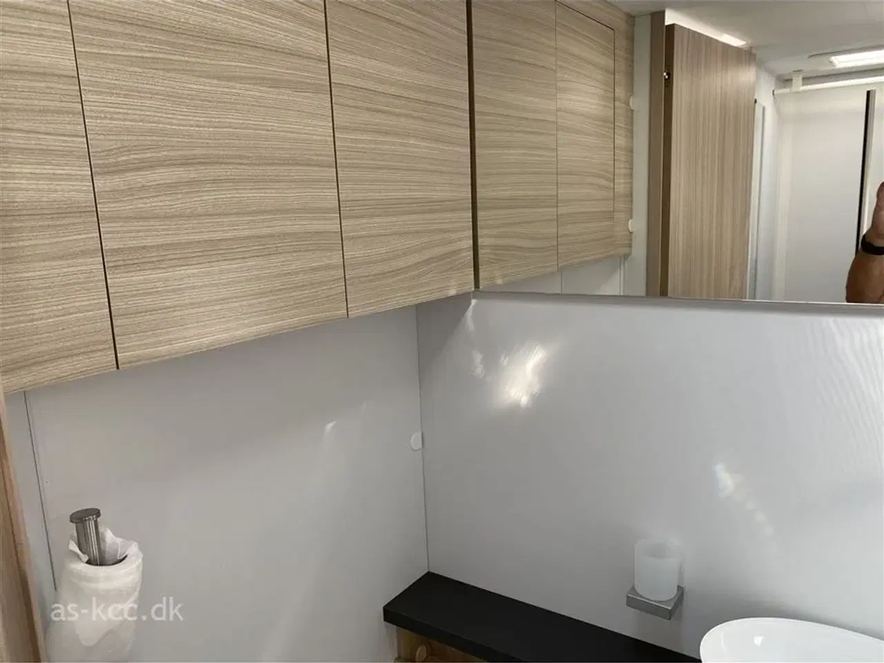 Billede 21 - 2021 - Sun Living S 75 SC   Sunl Living Autocamper med  fritstående dobbeltseng