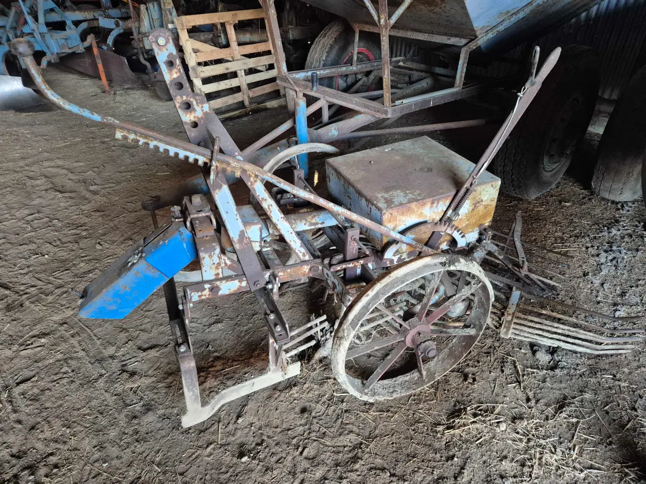 Billede 1 - Rationel frilægger . Har været brugt til roer