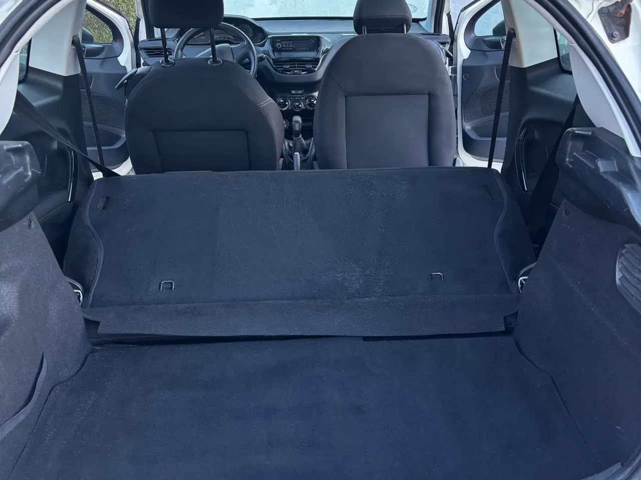 Billede 5 - Peugeot 208 med nyere motor sælges