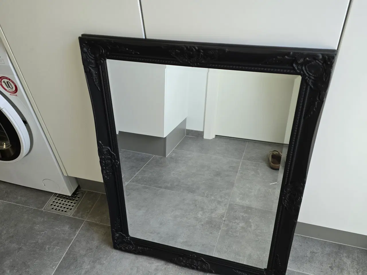Billede 1 - Flot spejl med sort ramme 