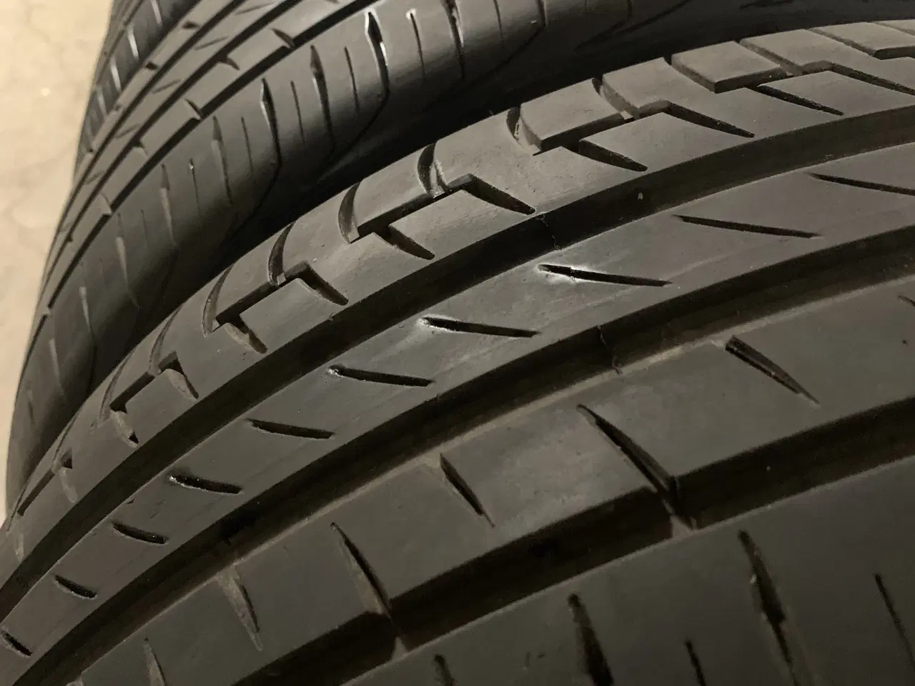 Billede 6 - 20” fælge med sommerdæk 255/45-20