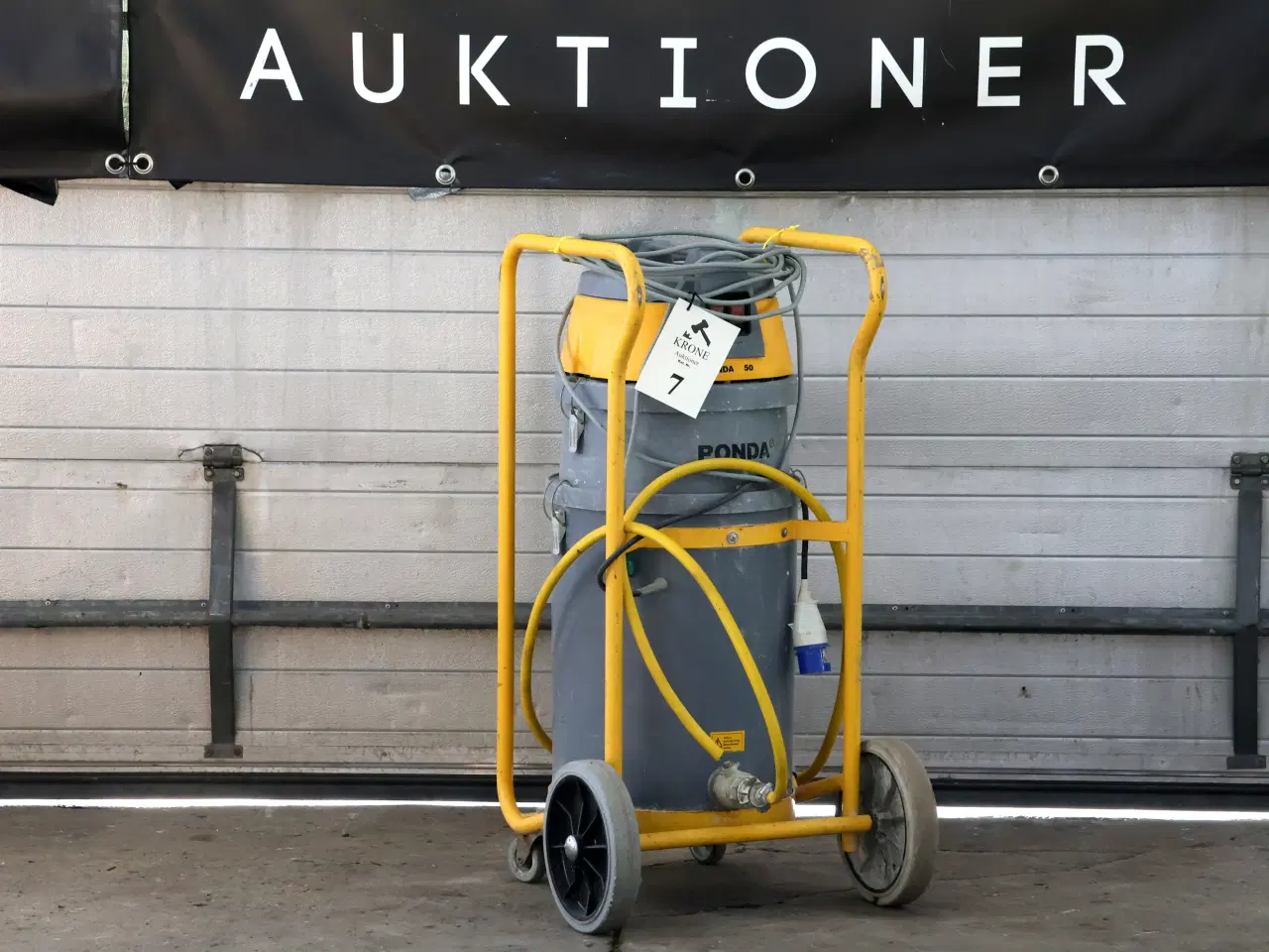 Billede 1 - Ronda 350 vandstøvsuger m/indbygget pumpe