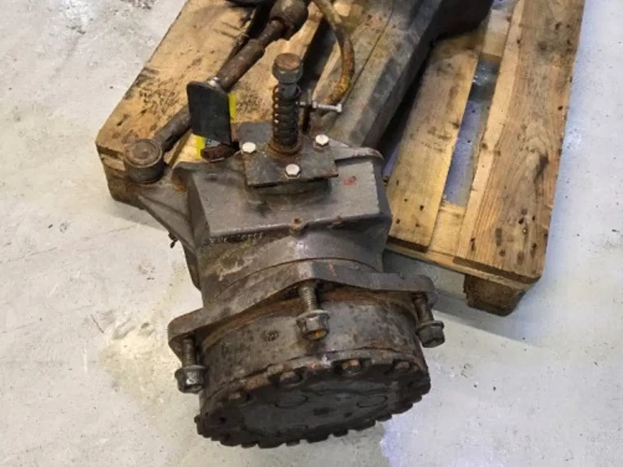 Billede 16 - Massey Ferguson 3085 Foraksel 3429105M91