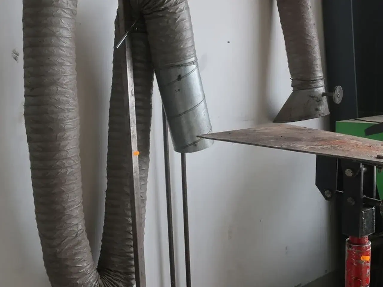 Billede 1 - Stativ til udsugningsslange